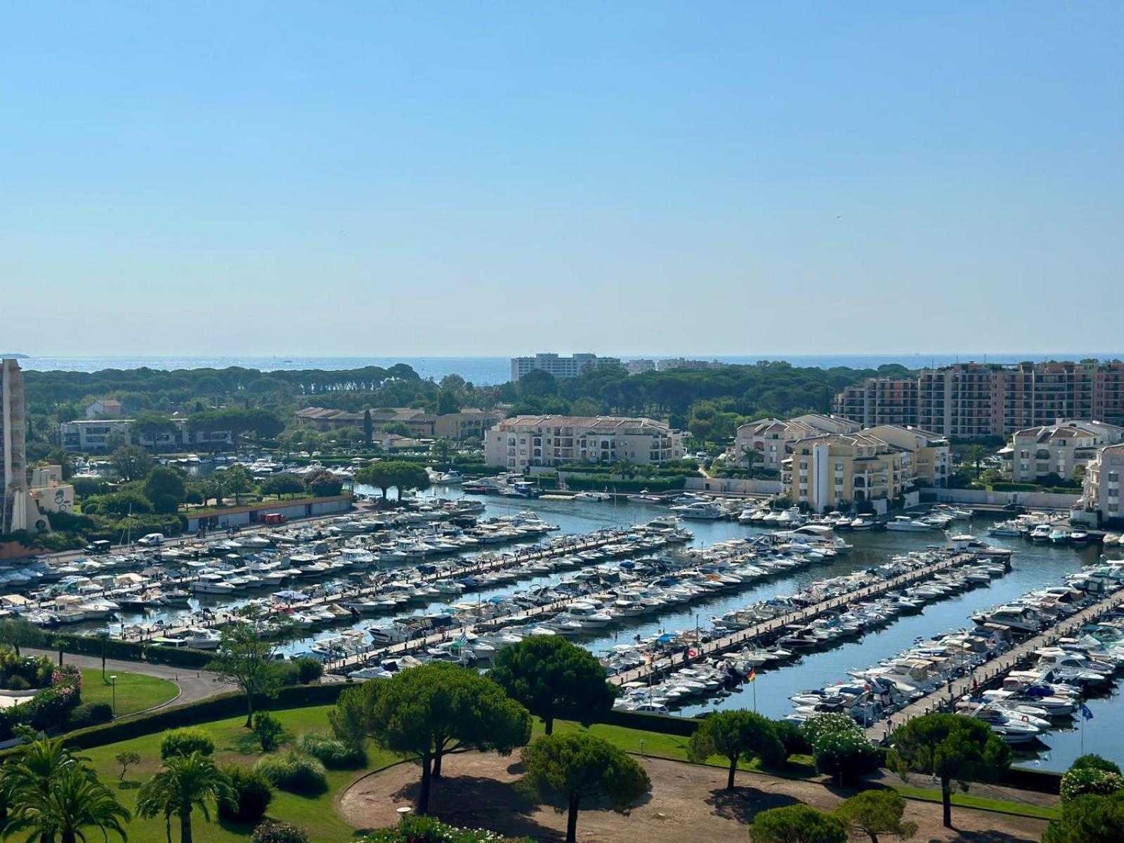 Appartement T3 De Standing Vue Mer Et Marina Mandelieu Exterior foto